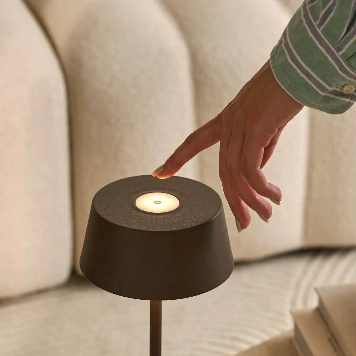 Hugo Mocha Brown Rechargeable Table Lamp - Stylish, Dimmable & Cordless Tavellio