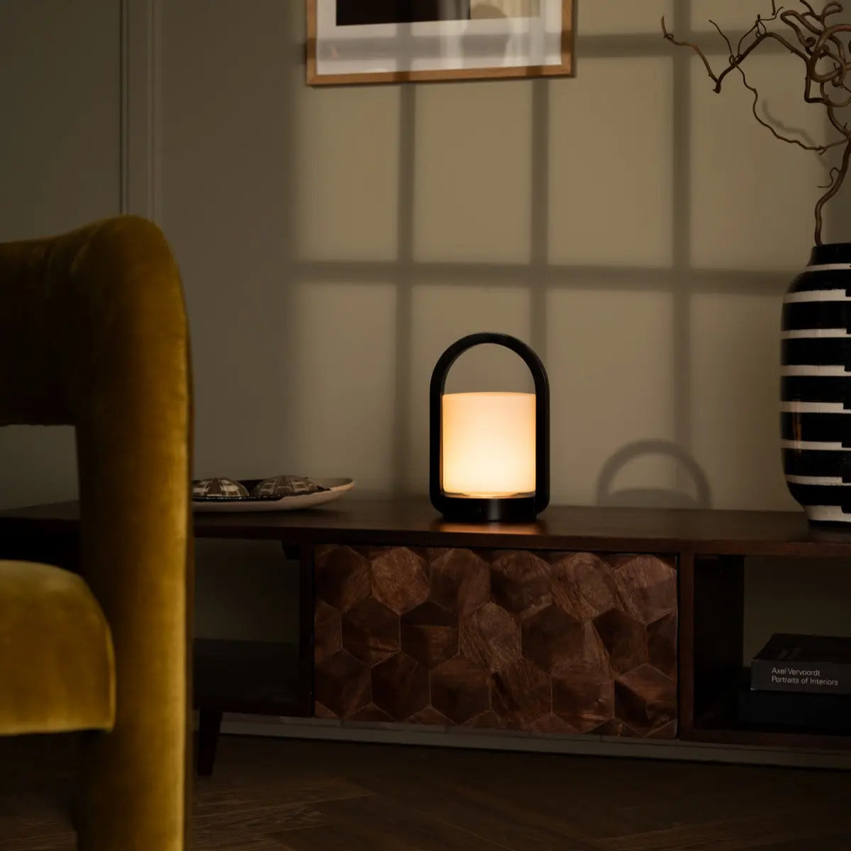 George Dark Brown Wooden Lamp – Rechargeable, Dimmable & Portable Tavellio