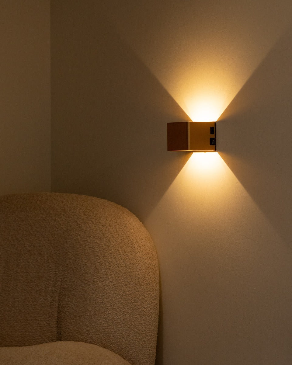 Tess Mocha Brown Metal Wall Lamp – Motion Sensor, 20 Different Light Modes, Dimmable, Magnetic Suspension System Lamp & Including Remote Control Tavellio