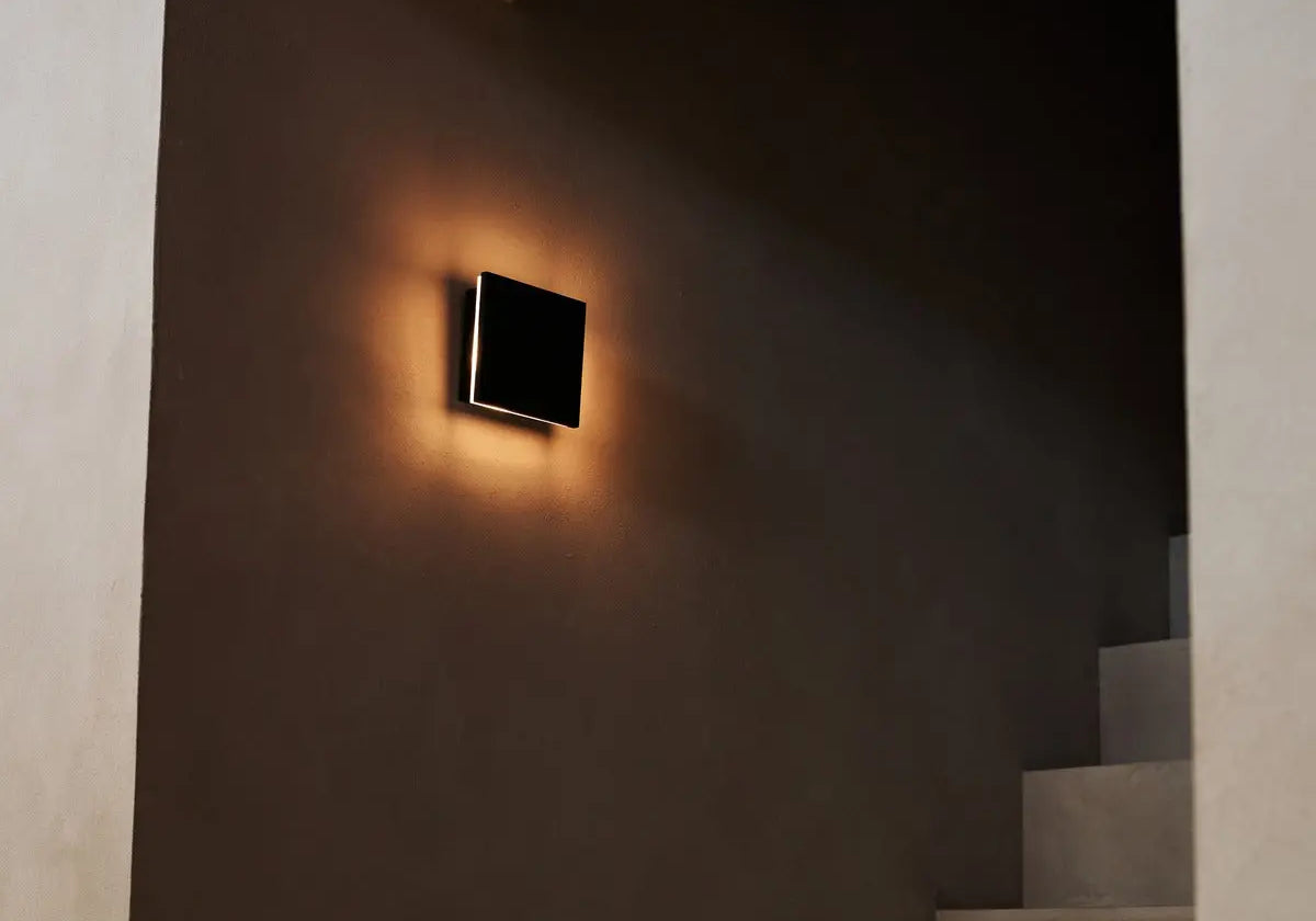 Natural-and-wireless-Cordless-wall-lamps-in-wood-and-metal-that-combine-atmosphere-with-sustainability Tavellio