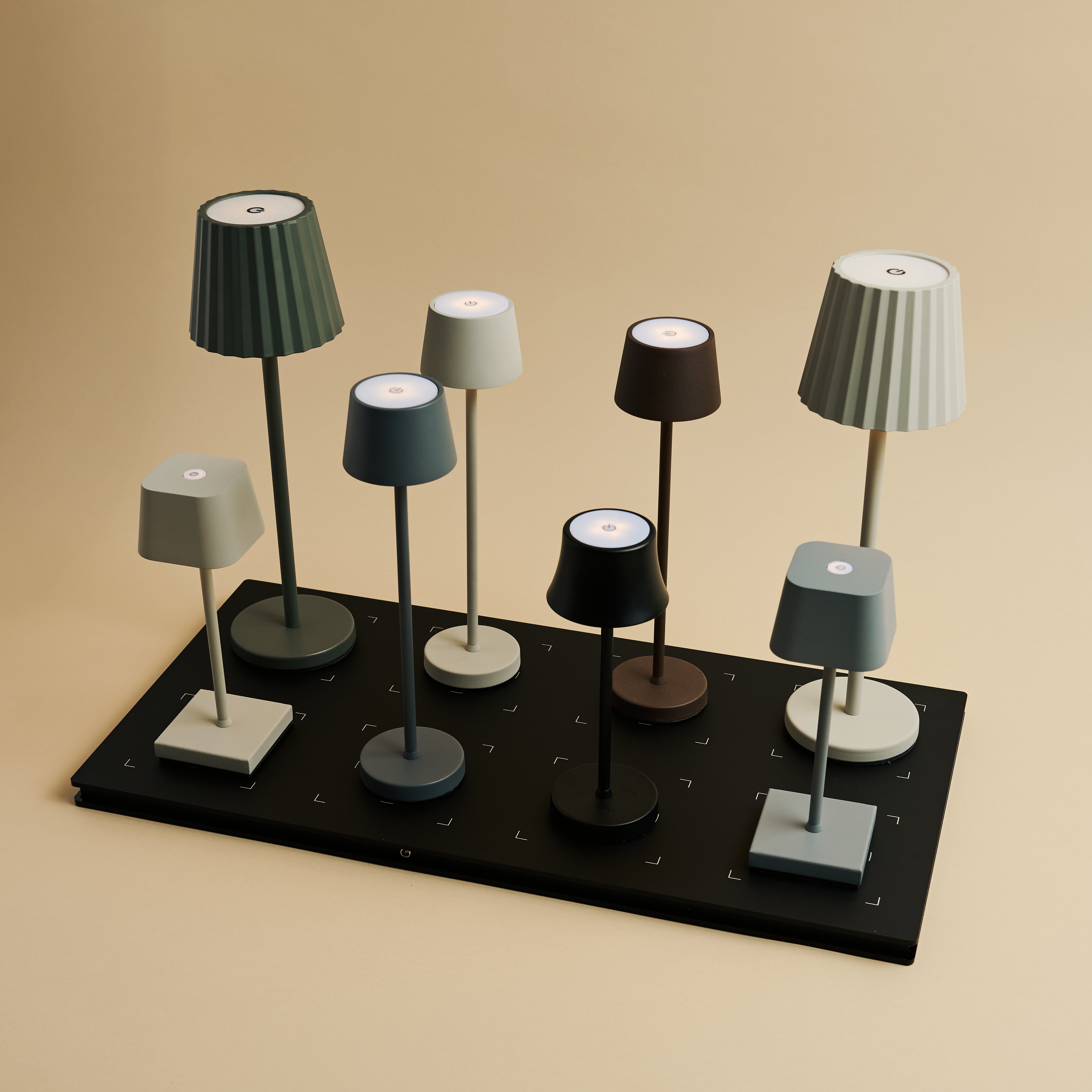 Smart-lighting-for-Hospitality-Wireless-Lamps-with-a-Central-Charging-Station Tavellio
