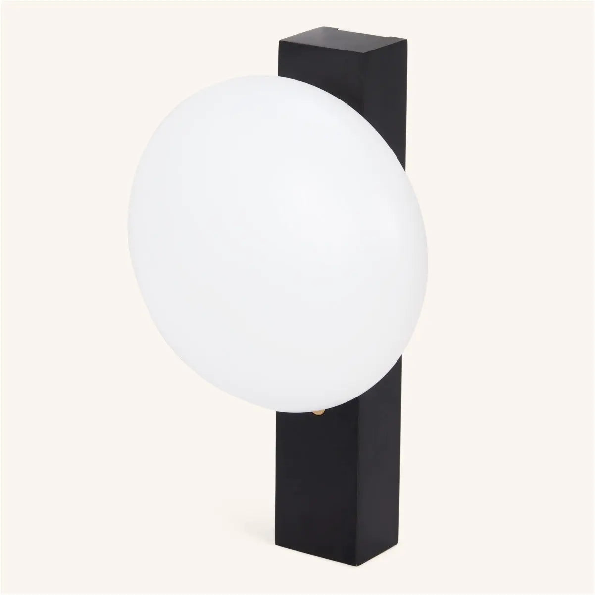 Matthew Black Cordless Wooden Wall Lamp – Rechargeable & Dimmable Tavellio