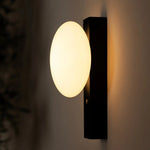 Matthew Black Cordless Wooden Wall Lamp – Rechargeable & Dimmable Tavellio