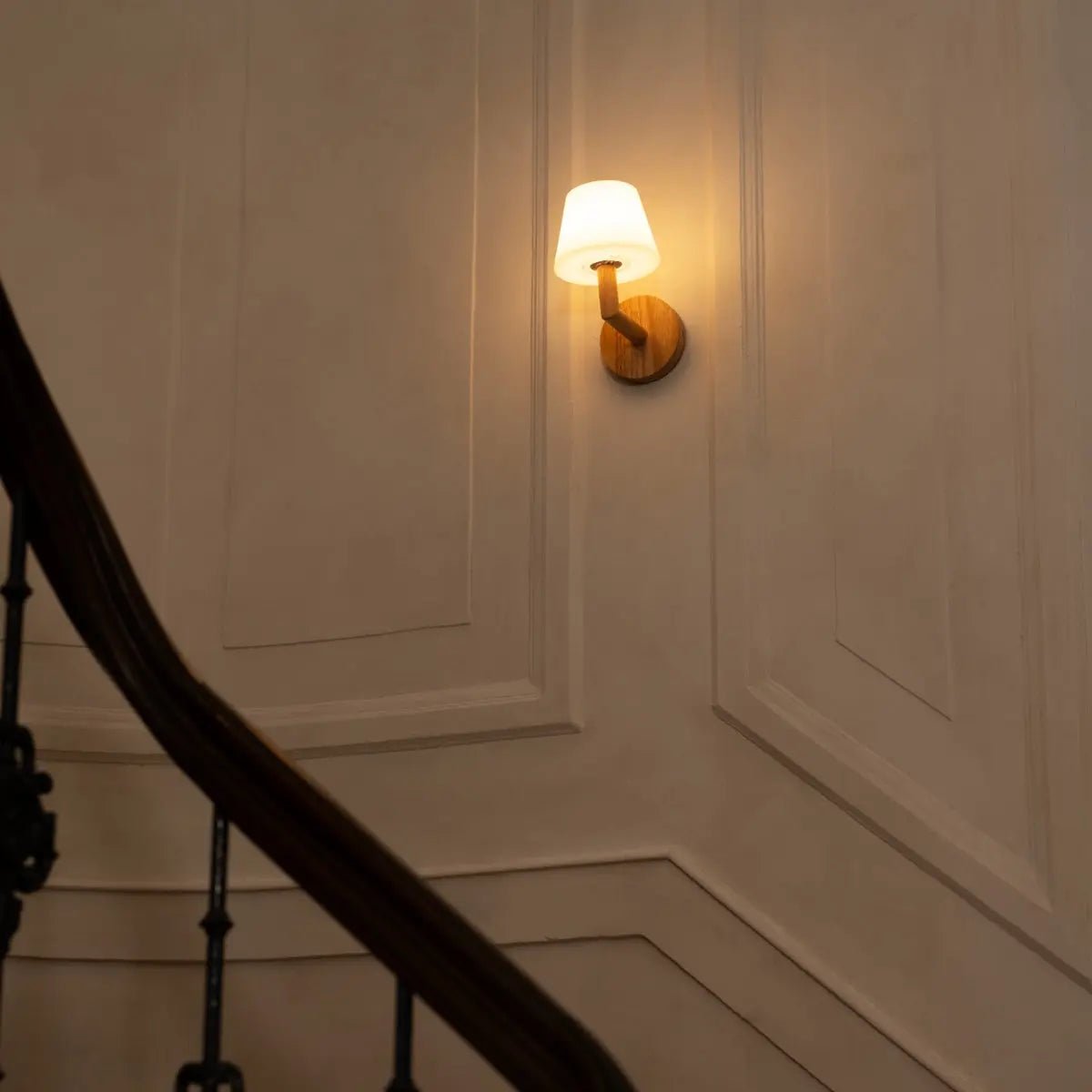 Ted Light Brown Wooden Rechargeable Wall Lamp | Cordless & Dimmable Lighting Tavellio