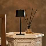 Ava Black Rechargeable Table Lamp | Sleek Cordless Lighting Solution - Tavellio