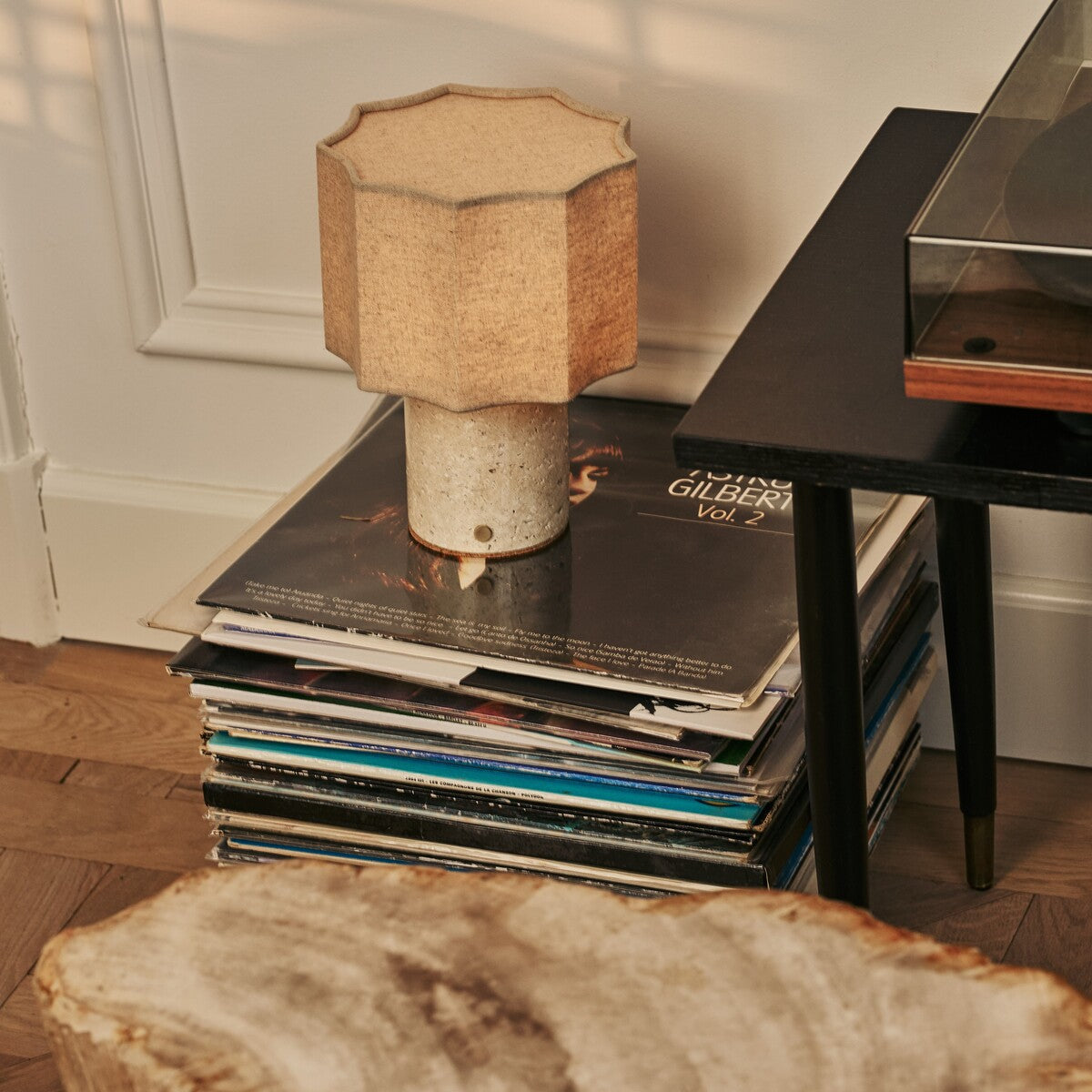 Bonnard Beige – Travertino Classico Travertine Marble Rechargeable Table Lamp | Cordless, Up to 100 Hours & Linen Blend