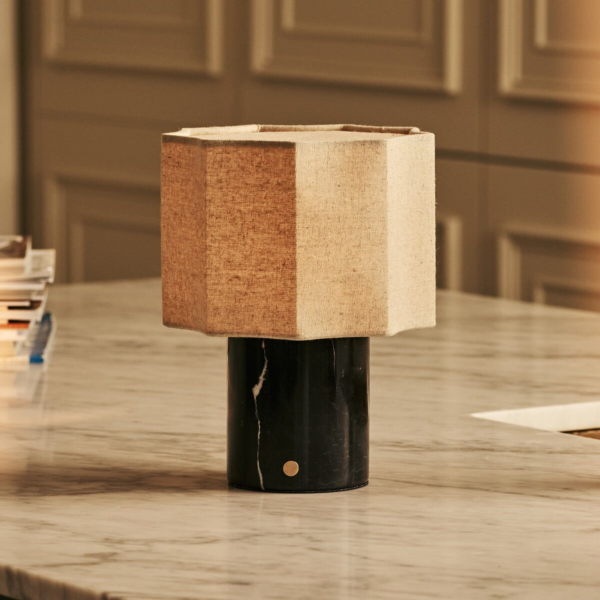 Bonnard Black – Nero Marquina Marble Rechargeable Table Lamp | Cordless, Up to 100 Hours & Linen Blend
