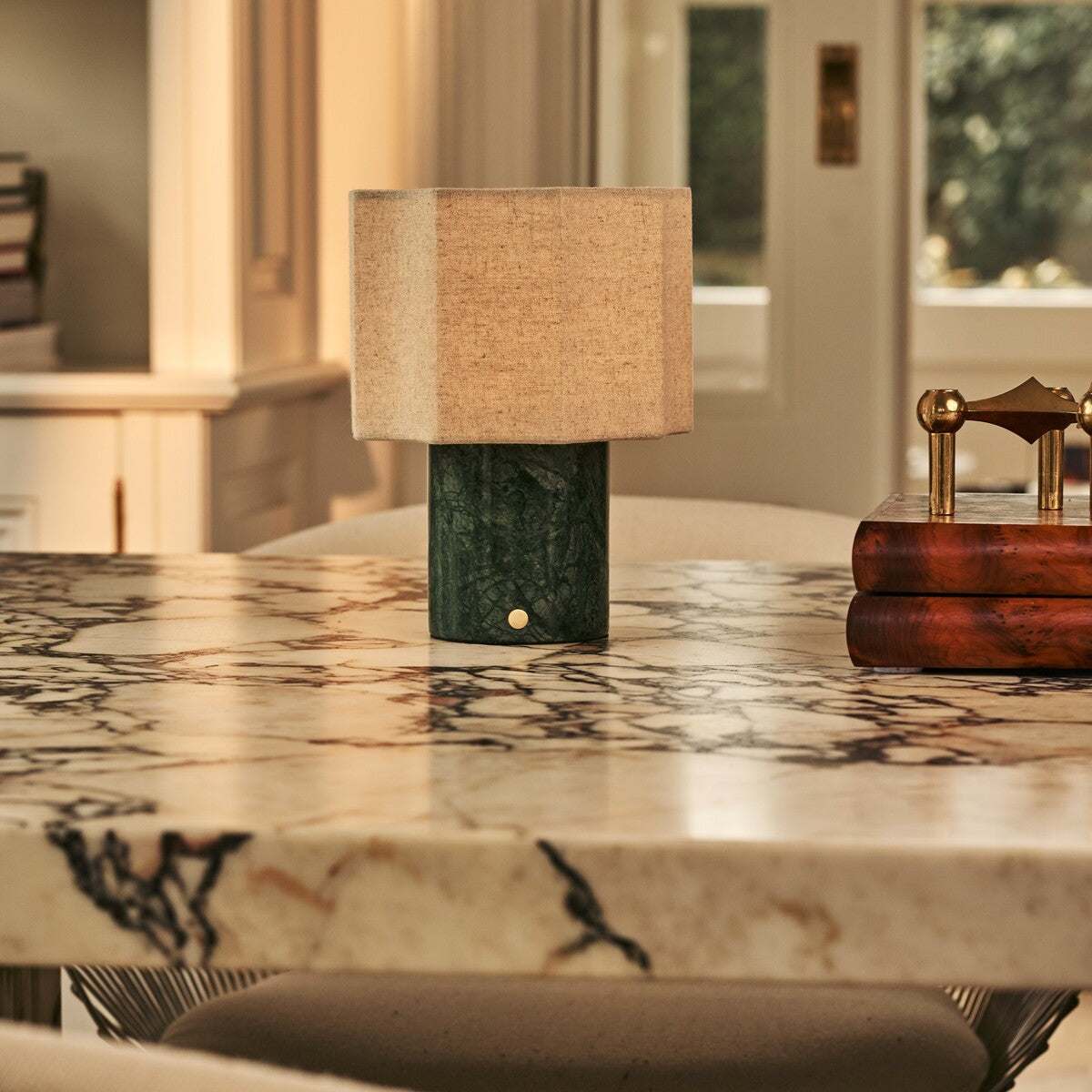 Bonnard Green – Verde Alpi Marble Rechargeable Table Lamp | Cordless, Up to 100 Hours & Linen Blend