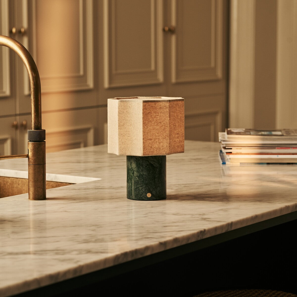 Bonnard Green – Verde Alpi Marble Rechargeable Table Lamp | Cordless, Up to 100 Hours & Linen Blend