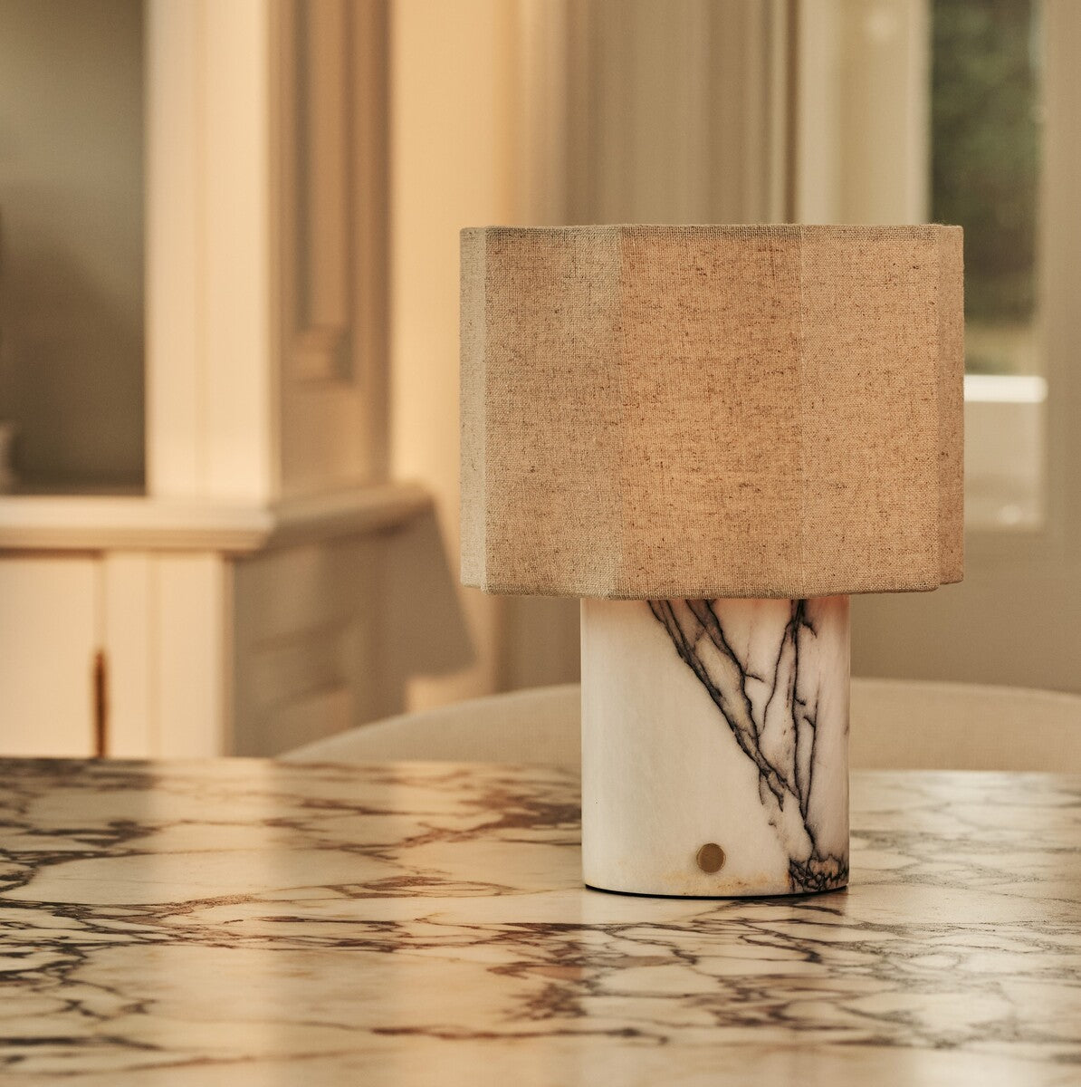 Bonnard White – Lilac Marble Rechargeable Table Lamp | Cordless, Up to 100 Hours & Linen Blend