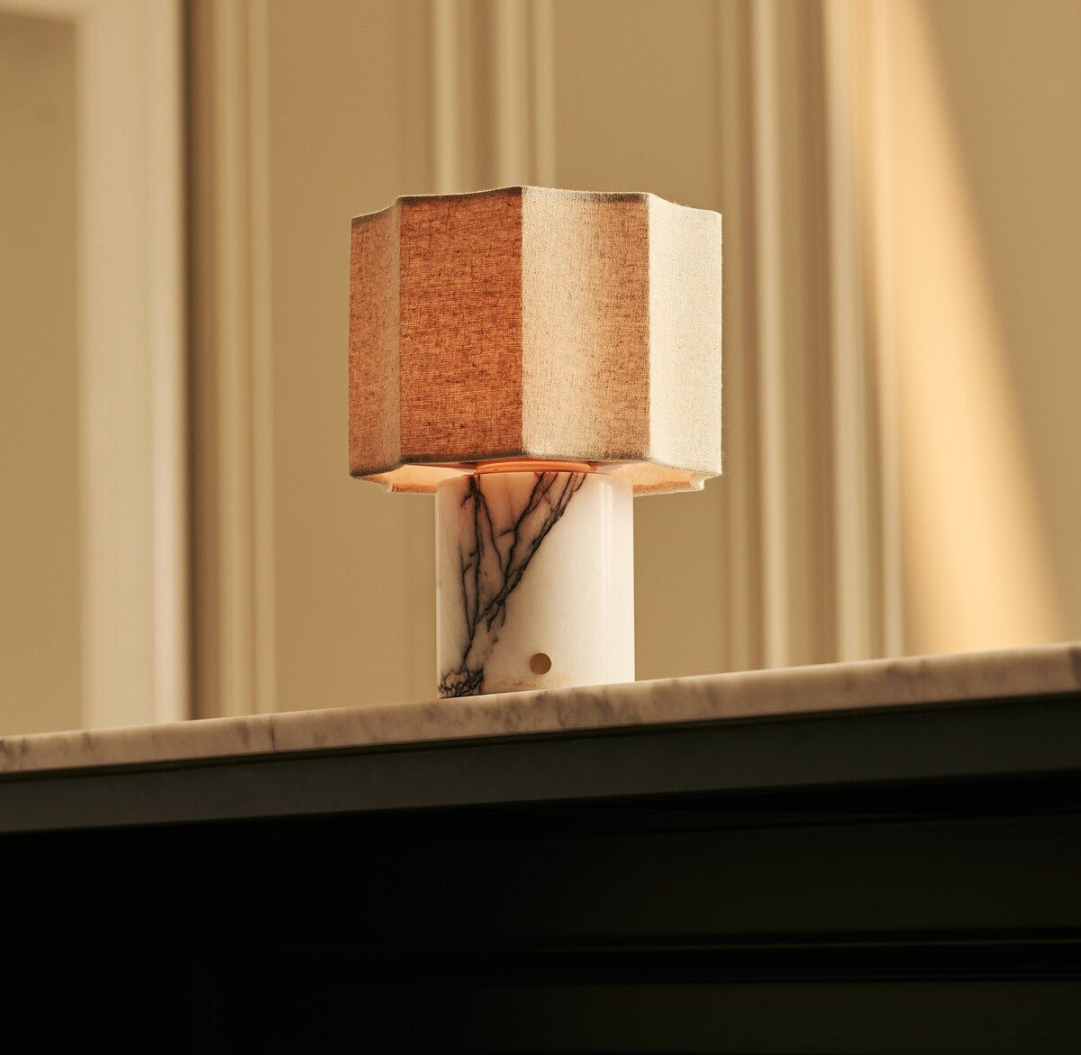 Bonnard White – Lilac Marble Rechargeable Table Lamp | Cordless, Up to 100 Hours & Linen Blend
