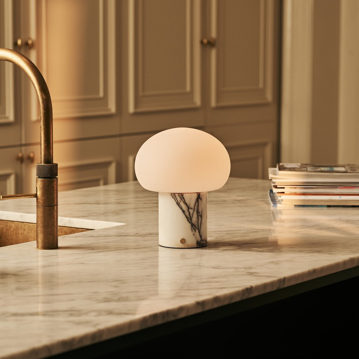 Coddé White – Lilac Marble Rechargeable Table Lamp | Modular Lampshade, Versatile & Dimmable