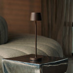 Vondel Mocha Brown Rechargeable and Cordless Lamp Perfect for Hospitality Industry – Wirelessly Rechargeable via Charging Station Tavellio