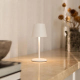 James White Rechargeable Table Lamp – Cordless, Dimmable & Elegant Tavellio