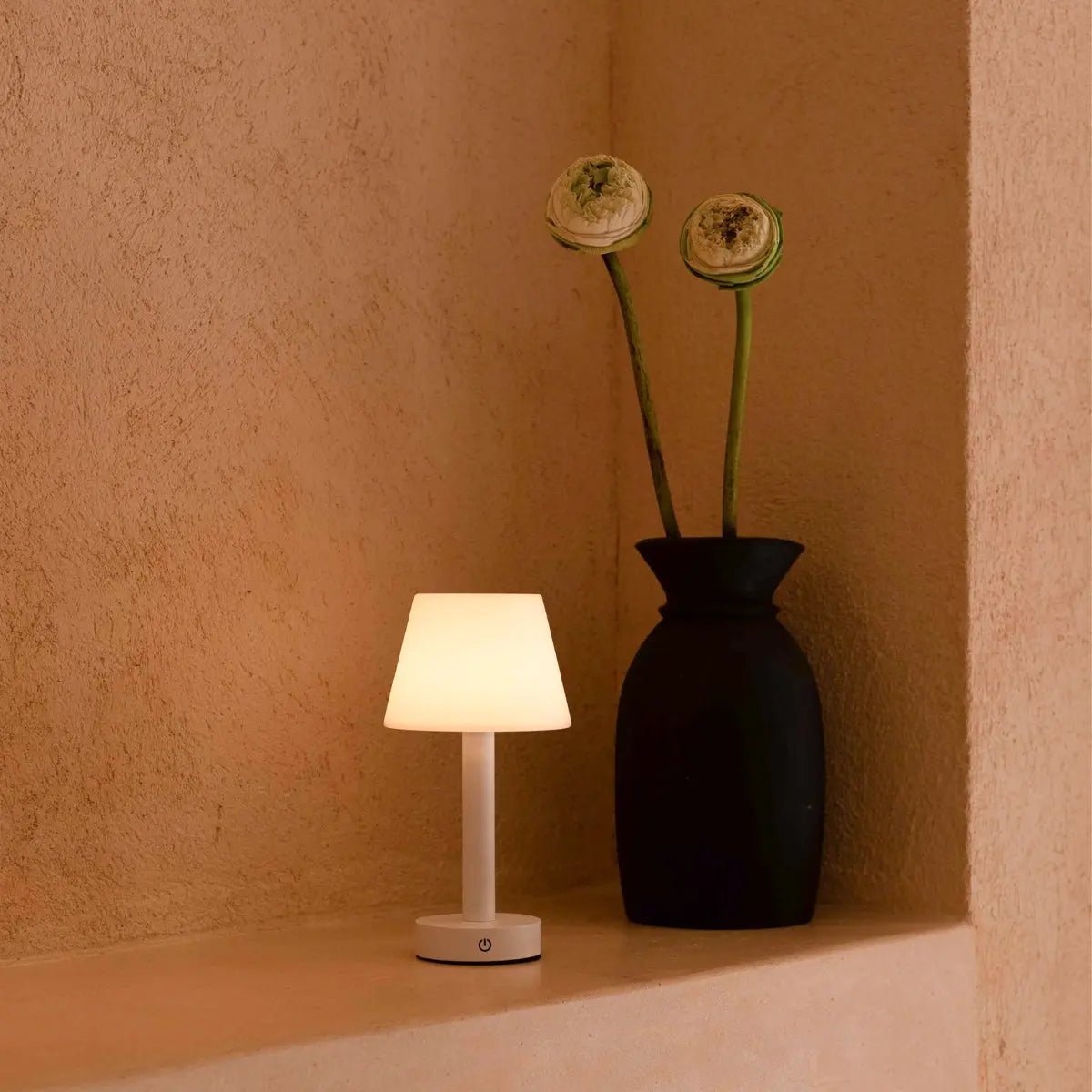Zoë White Wooden Rechargeable Table Lamp | Cordless, Dimmable, USB-C, 80-Hour Battery Tavellio