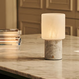 Cuyp Weiß – Bianco Statuarietto Marmor Wiederaufladbare Tischlampe 
