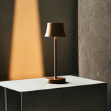 De Pijp Mini Copper Rechargeable Table Lamp – Wireless Charging, Dimmable Lamp & 3 Light Colors Tavellio