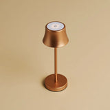 Combi Set Professional – 8 x De Pijp Mini Copper Rechargeable Table Lamps & 1 x Central Station Wireless Charging Station with Qi-Technology – Perfect for Restaurants, Hospitality &Hotels Tavellio