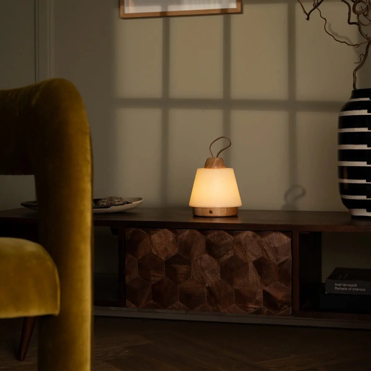 Liv Light Brown Rechargeable Lamp – Leather Strap, Dimmable, Cordless Tavellio