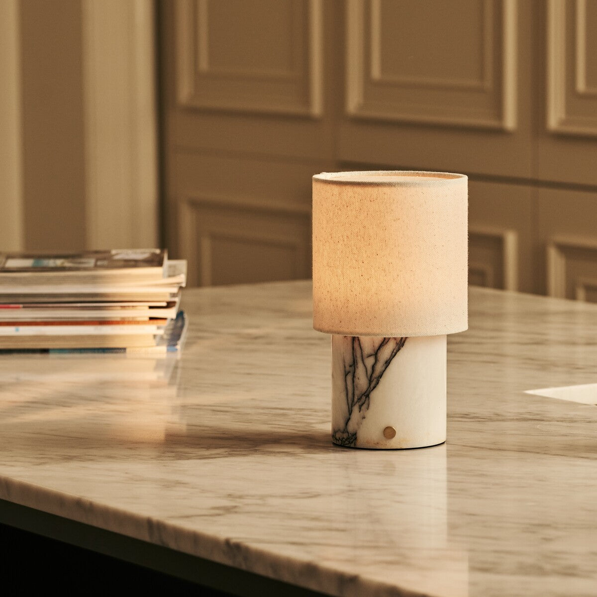 Dou White – Lilac Marble Rechargeable Table Lamp | Battery, Dimmable & Interchangeable Lampshade