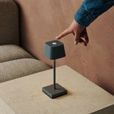 Sarphati Mini Mouse Grey Cordless Table Lamp Perfect for Hospitality Industry – Wireless Rechargeable via Charging Station, Dimmable Lamp & 3 Light Modes Tavellio