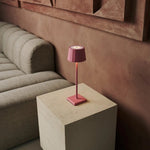 Wouter Flamingo Pink Rechargeable Table Lamp – Wireless Charging, Dimmable, 120-Hour Battery Life Tavellio
