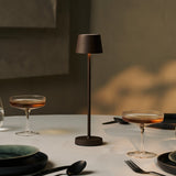 Combi Set Professional – 4 x Vondel Mini Mocha Brown Rechargeable Table Lamps & 1 x Amstel Wireless Charging Station with Q1-Technology – Perfect for Restaurants, Hospitality & Hotels Tavellio