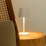James White Rechargeable Table Lamp – Cordless, Dimmable & Elegant Tavellio