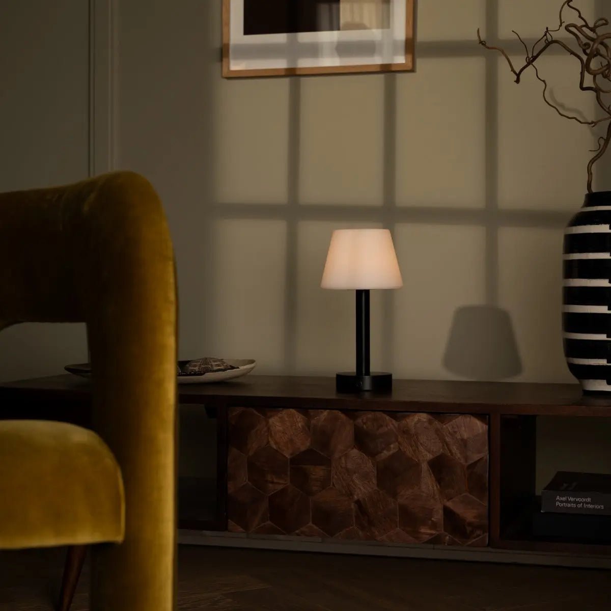 Zoë Black Wooden Rechargeable Table Lamp | Dimmable & Portable | 80-Hour Battery Life Tavellio