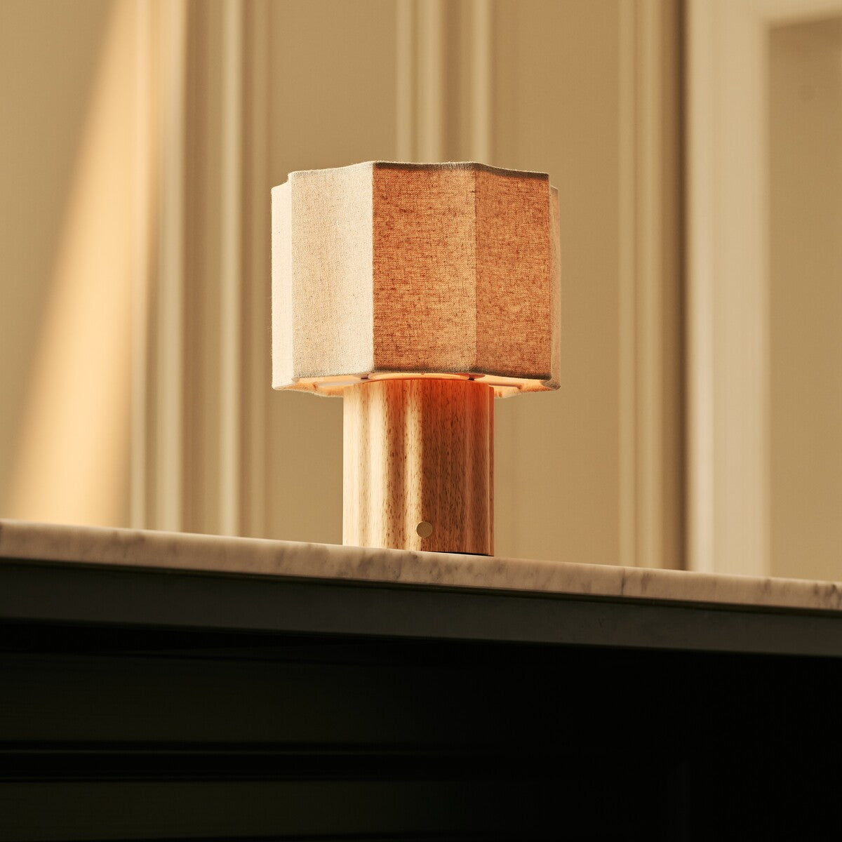 Eloïsa Light Brown Rechargeable Table Lamp | Linen Blend, Modular & Dimmable