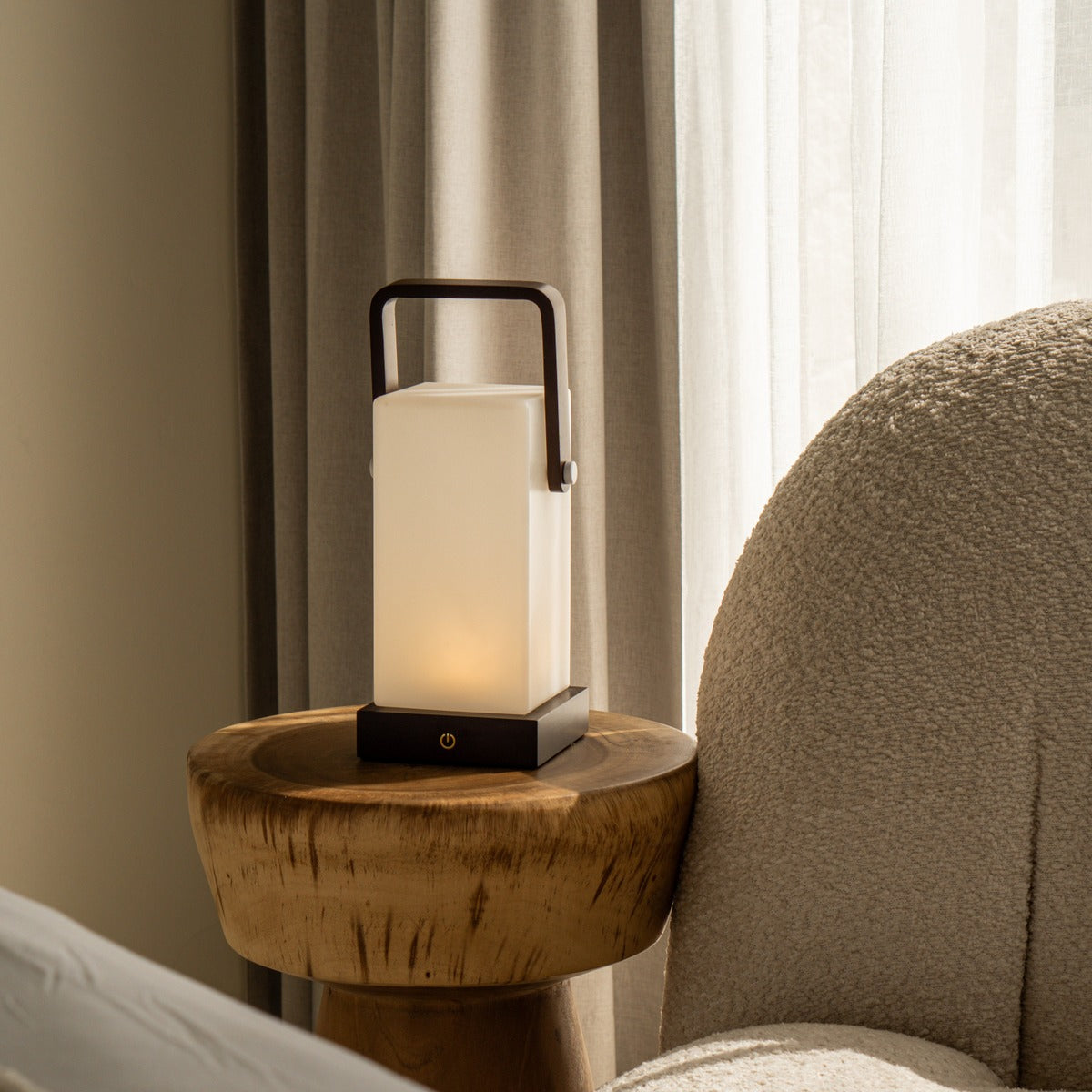 Harper Dark Brown Wooden Lamp – Cordless Rechargeable Table Lamp with Handle - Tavellio