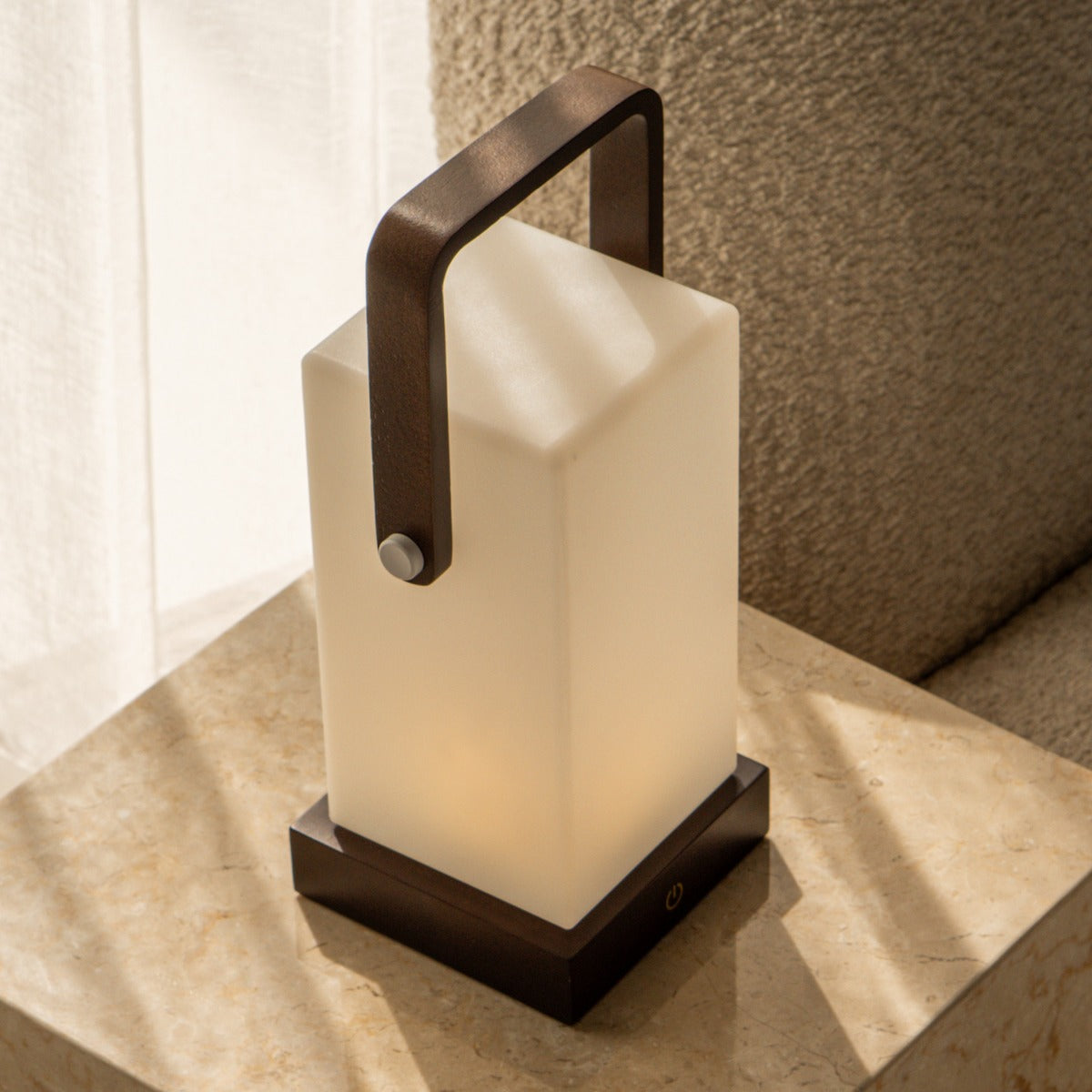 Harper Dark Brown Wooden Lamp – Cordless Rechargeable Table Lamp with Handle - Tavellio