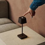 Sarphati Mini Mocha Brown Cordless Table Lamp Perfect for Hospitality Industry – Wireless Rechargeable via Charging Station, Dimmable Lamp & 3 Light Modes Tavellio