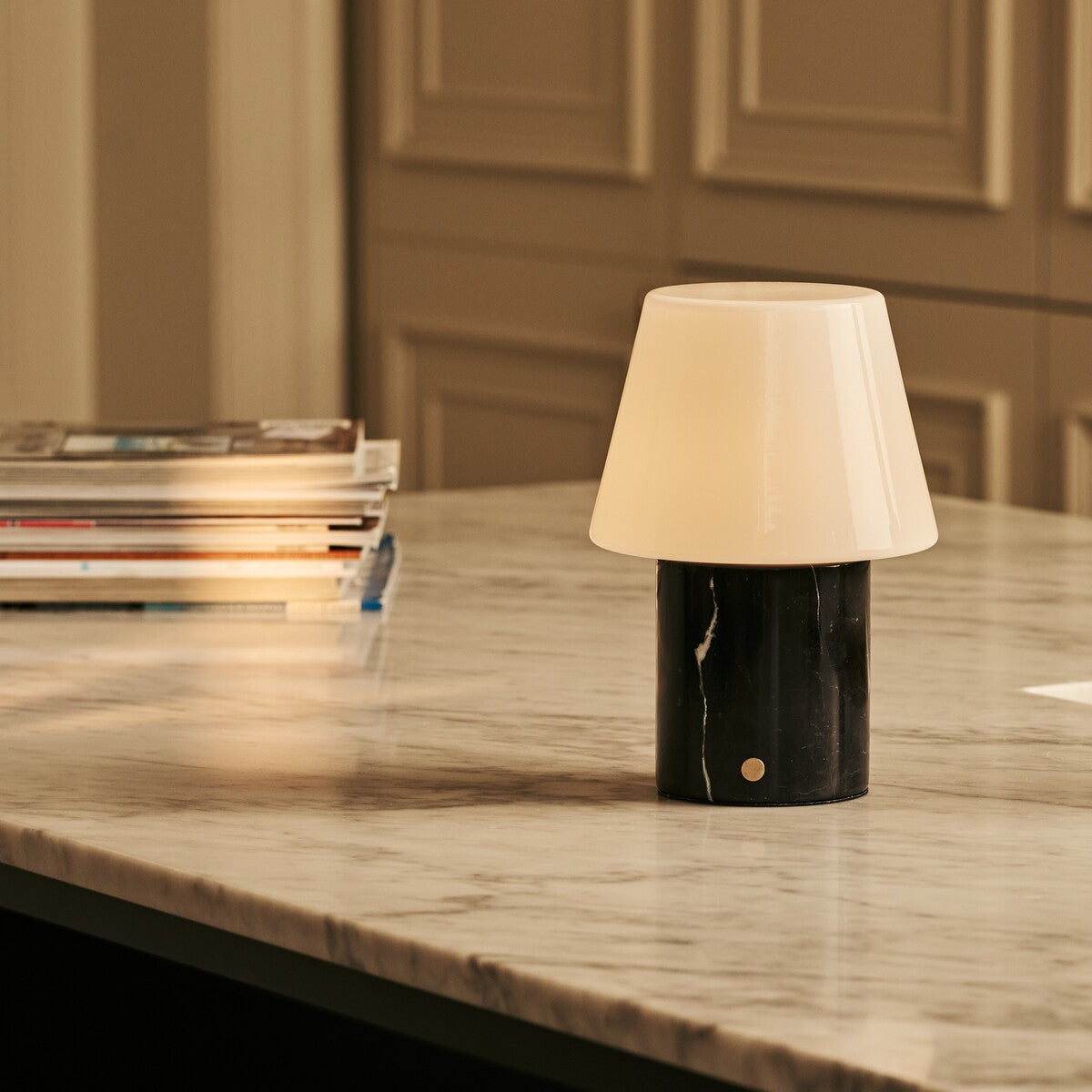 Hooch Black – Nero Marquina Marble Rechargeable Table Lamp | Versatile, 3 Light Modes & Modulair Lampshade