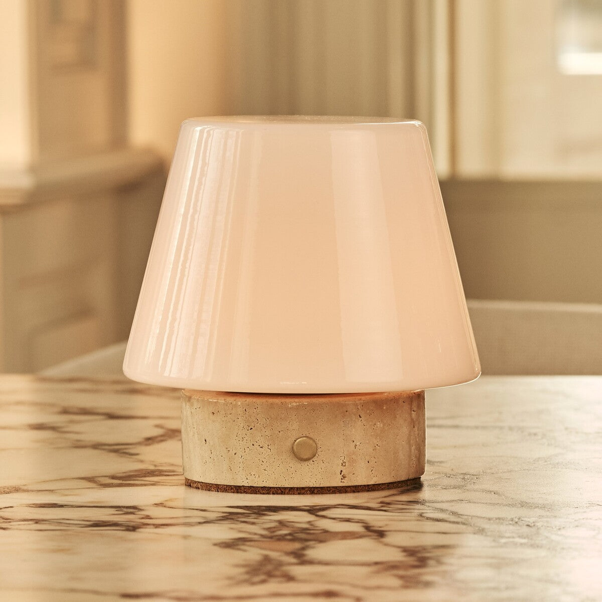Hooch Small Beige – Travertino Classico Travertine Rechargeable Table Lamp | Versatile, 3 Light Modes & Modular Lampshade (kopie)