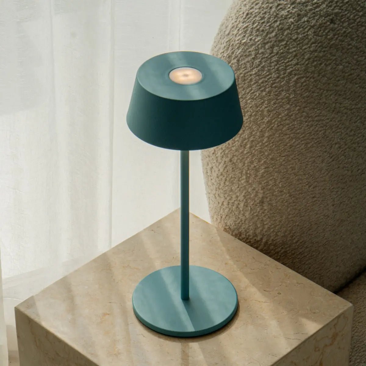 Hugo Amsterdams Blue Rechargeable Iron Table Lamp - Dimmable, Stylish & Cordless Tavellio