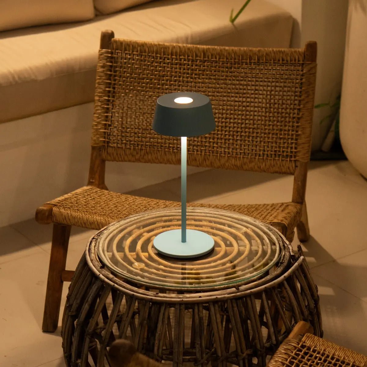Hugo Amsterdams Blue Rechargeable Iron Table Lamp - Dimmable, Stylish & Cordless Tavellio
