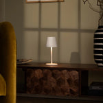 James White Rechargeable Table Lamp – Cordless, Dimmable & Elegant Tavellio