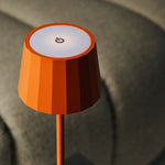 Wouter Orange Blossom Rechargeable Table Lamp – Wireless Charging, Dimmable, 120-Hour Battery Life Tavellio