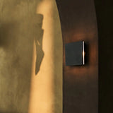 Lane Black Cordless Wall Light – Rechargeable & Dimmable Natural Wood Lamp - Tavellio