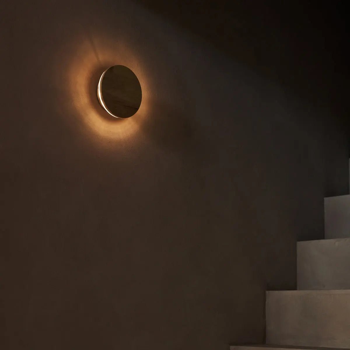 Lou Light Brown Cordless Wall Light – Rechargeable & Dimmable Touch Control – 2700K Warm Light - Tavellio