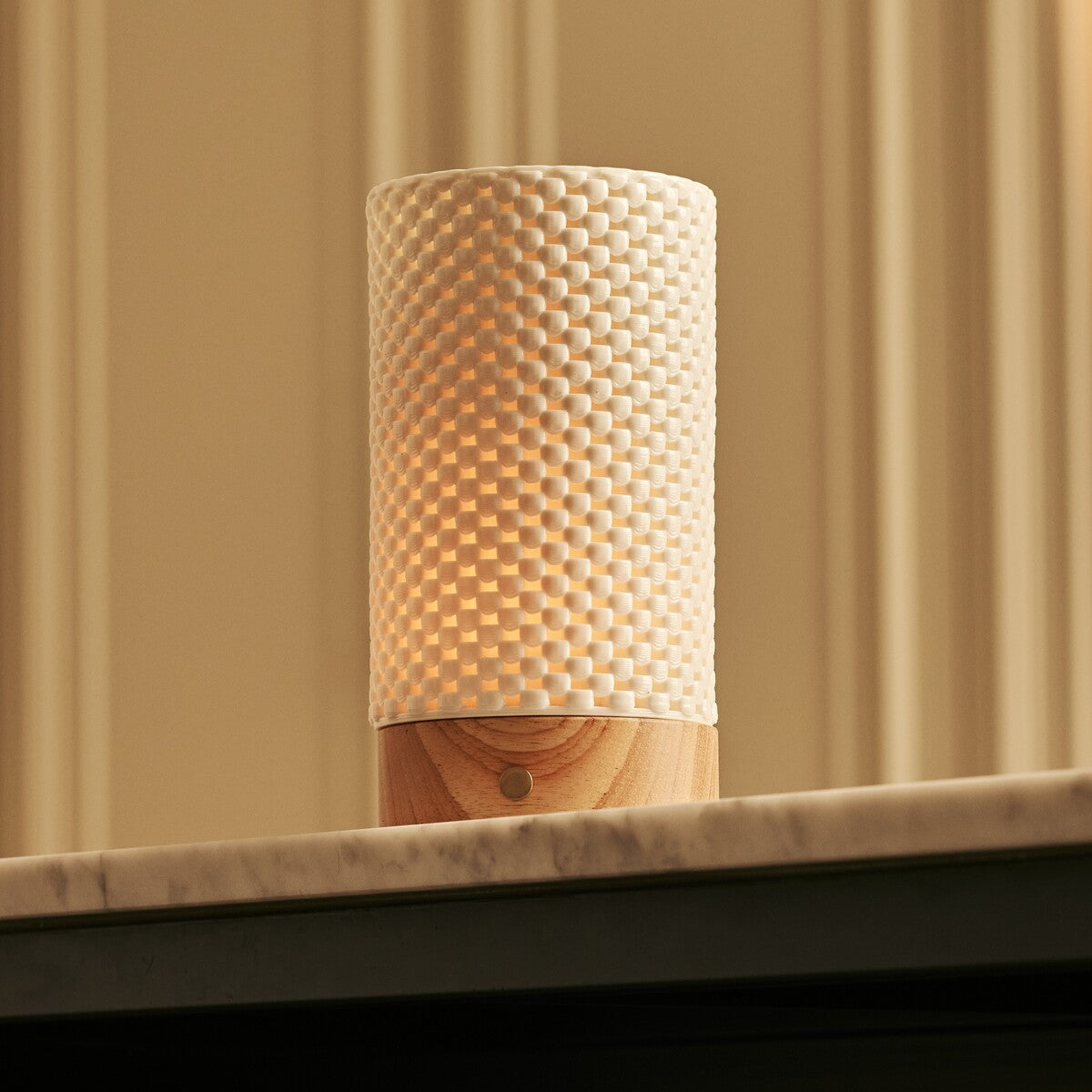 Luna Light Brown Wooden Rechargeable Table Lamp | 3D-Printed Porcelain, Dimmable & Up to 100 Hours of Battery Life
