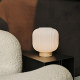 Lyla Lichtbruin Unieke Oplaadbare Lamp - Matglas & Houten Lampvoet, Dimbaar, 3 Lichtstanden