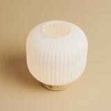 Lyla Lichtbruin Unieke Oplaadbare Lamp - Matglas & Houten Lampvoet, Dimbaar, 3 Lichtstanden