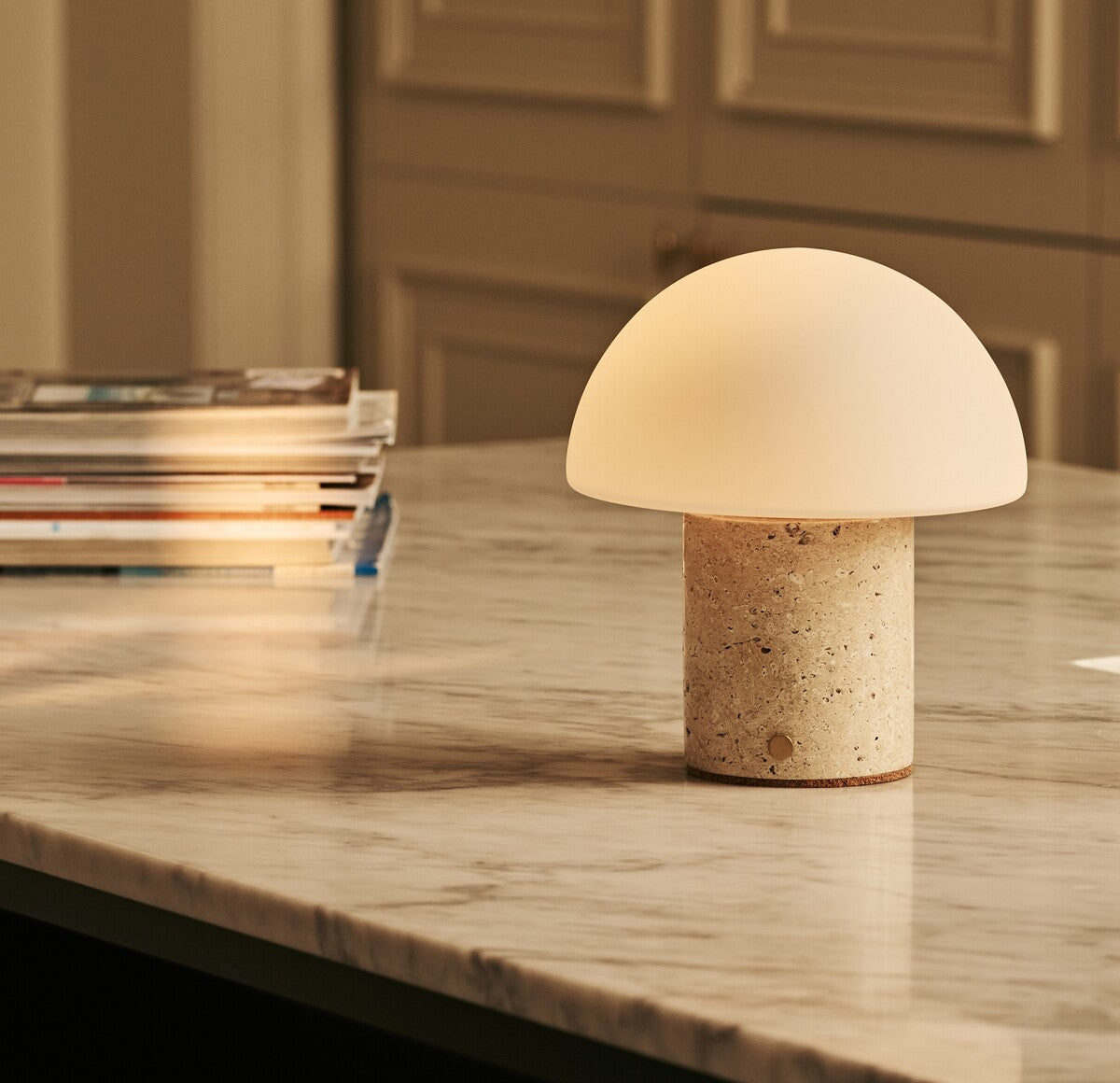 Maris Beige – Travertino Classico Travertine Rechargeable Table Lamp | Classic, 3 Light Colors & Dimming Function