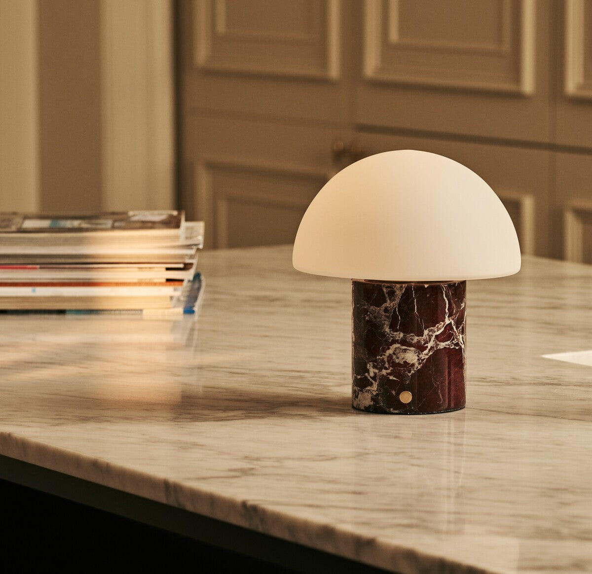 Maris Red – Marble Rosso Levanto Rechargeable Table Lamp | Classic, 3 Light Colors & Dimming Function