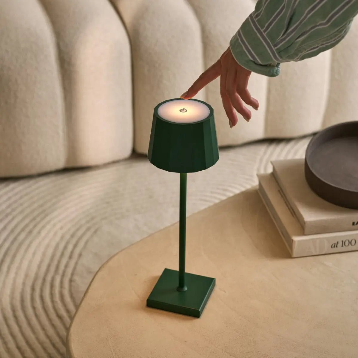 William Pine Green Rechargeable Table Lamp – USB-C, Dimmable, 120-Hour Battery Tavellio