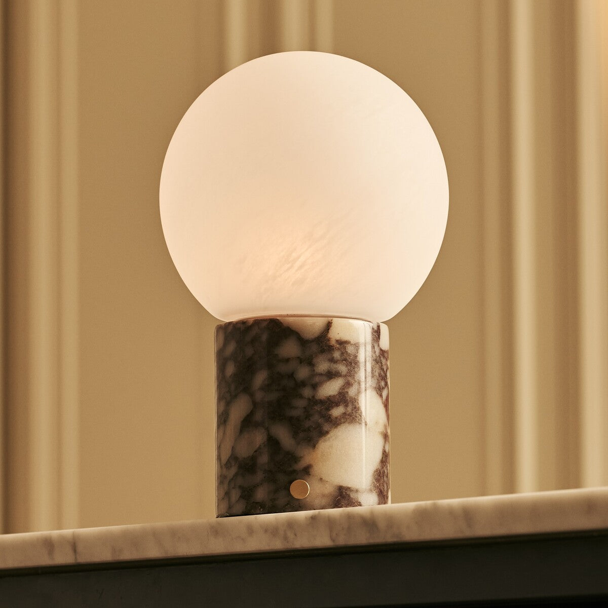 Metsu White – Calacatta Viola Marble Rechargeable Table Lamp | Authentic, Dimmable & Up to 100 Hours of Light