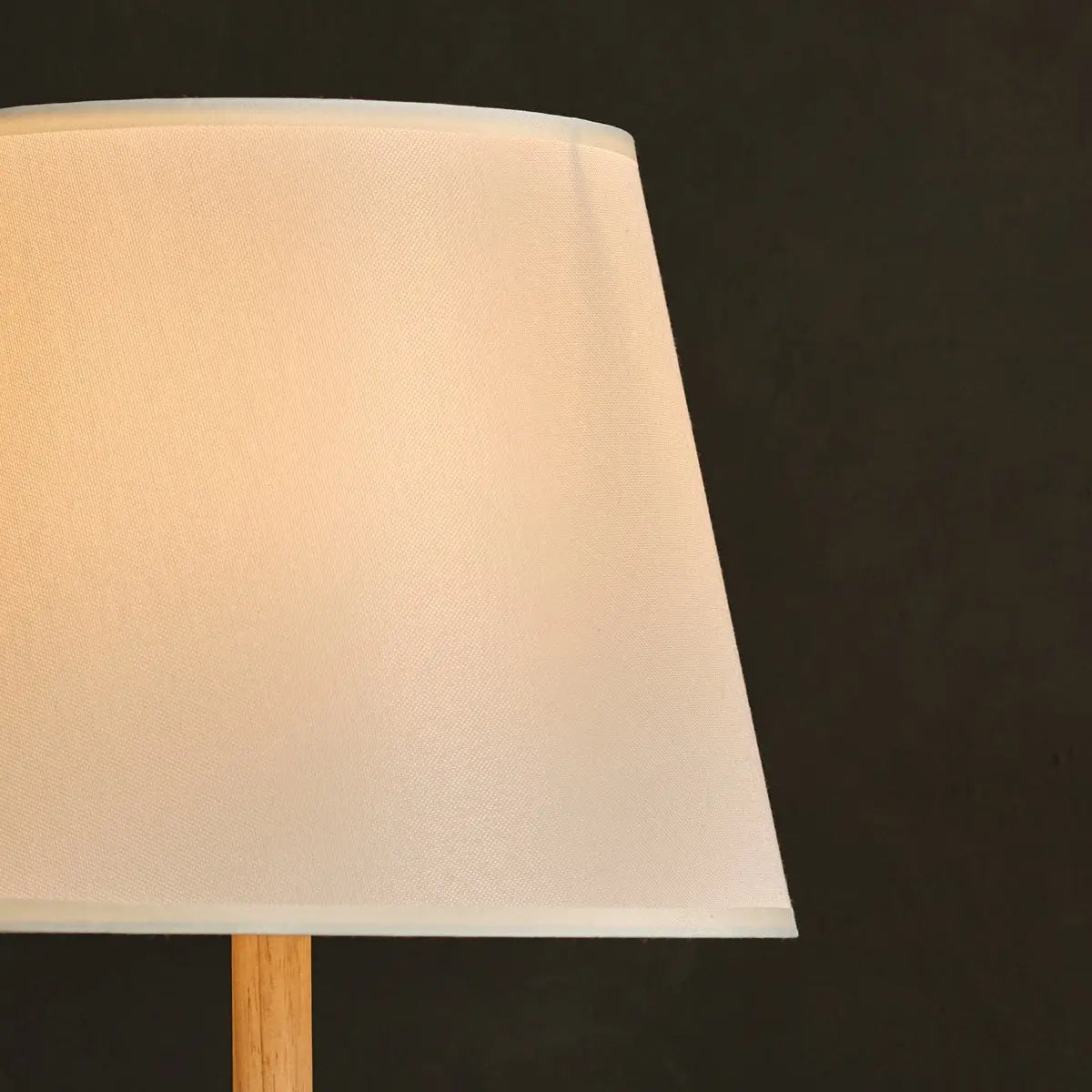 Emily Wooden Lamp with Cable – Handmade Sustainable Design for Home Tavellio