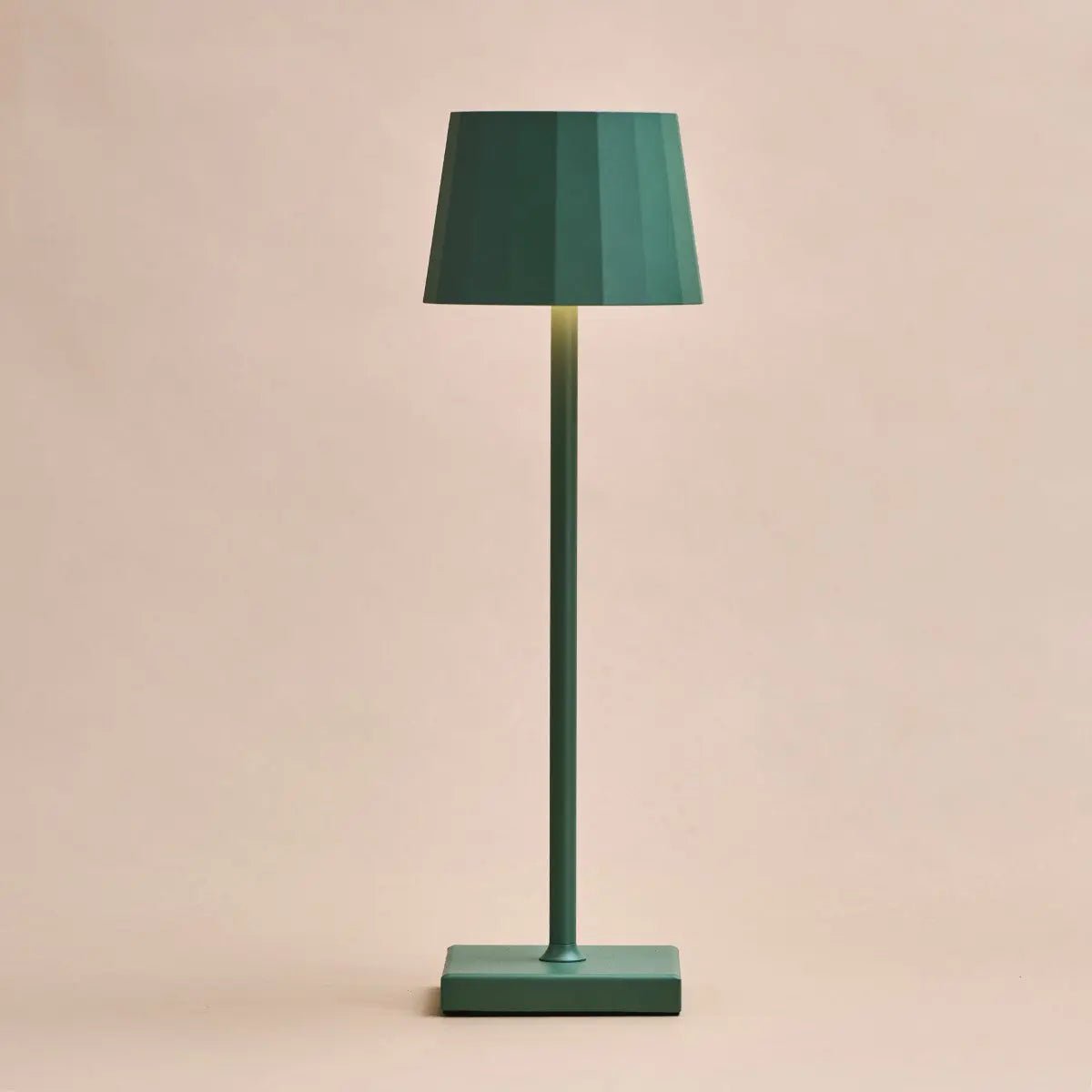 William Sage Green Rechargeable Table Lamp – USB-C, Dimmable, 120-Hour Battery Tavellio